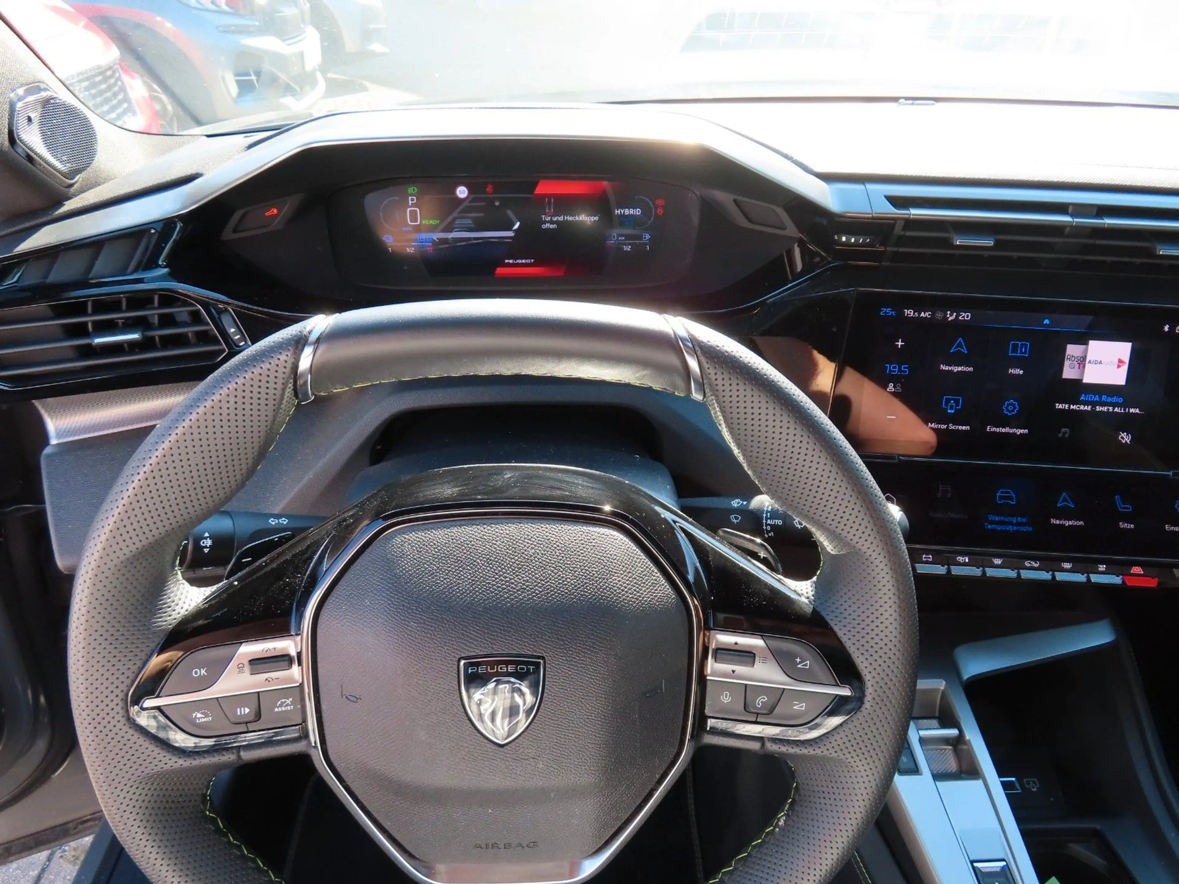 Peugeot 408 GT Hybrid 225*PANO*AHZV*Winterpaket* — photo 10