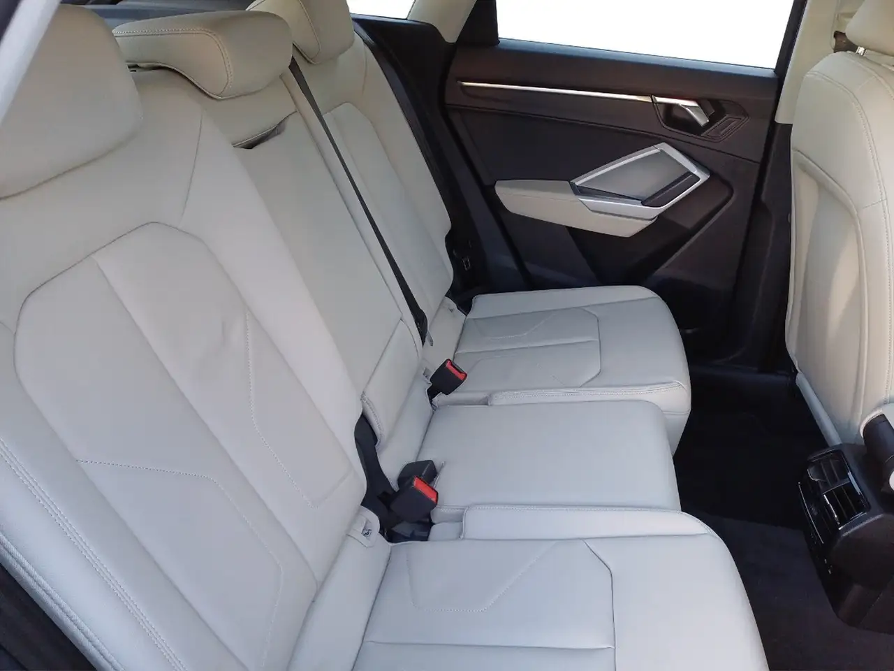 Audi Q3 35 2.0 tdi business advanced s-tronic 13