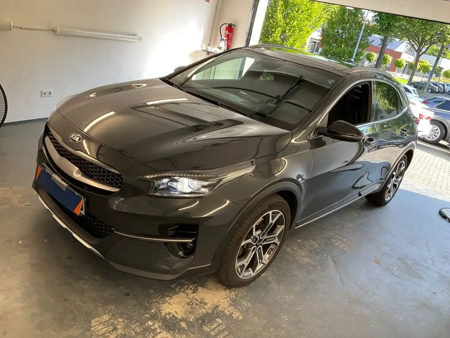 Kia XCeed 1.4 TGDI Launch Edition Grau - 1