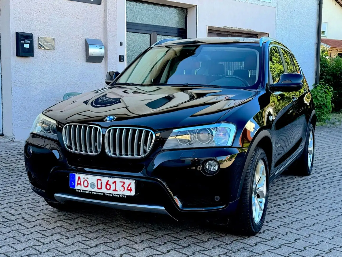 BMW X3 xDrive 35 i AUTOMATIK M-PAKET Schwarz - 1