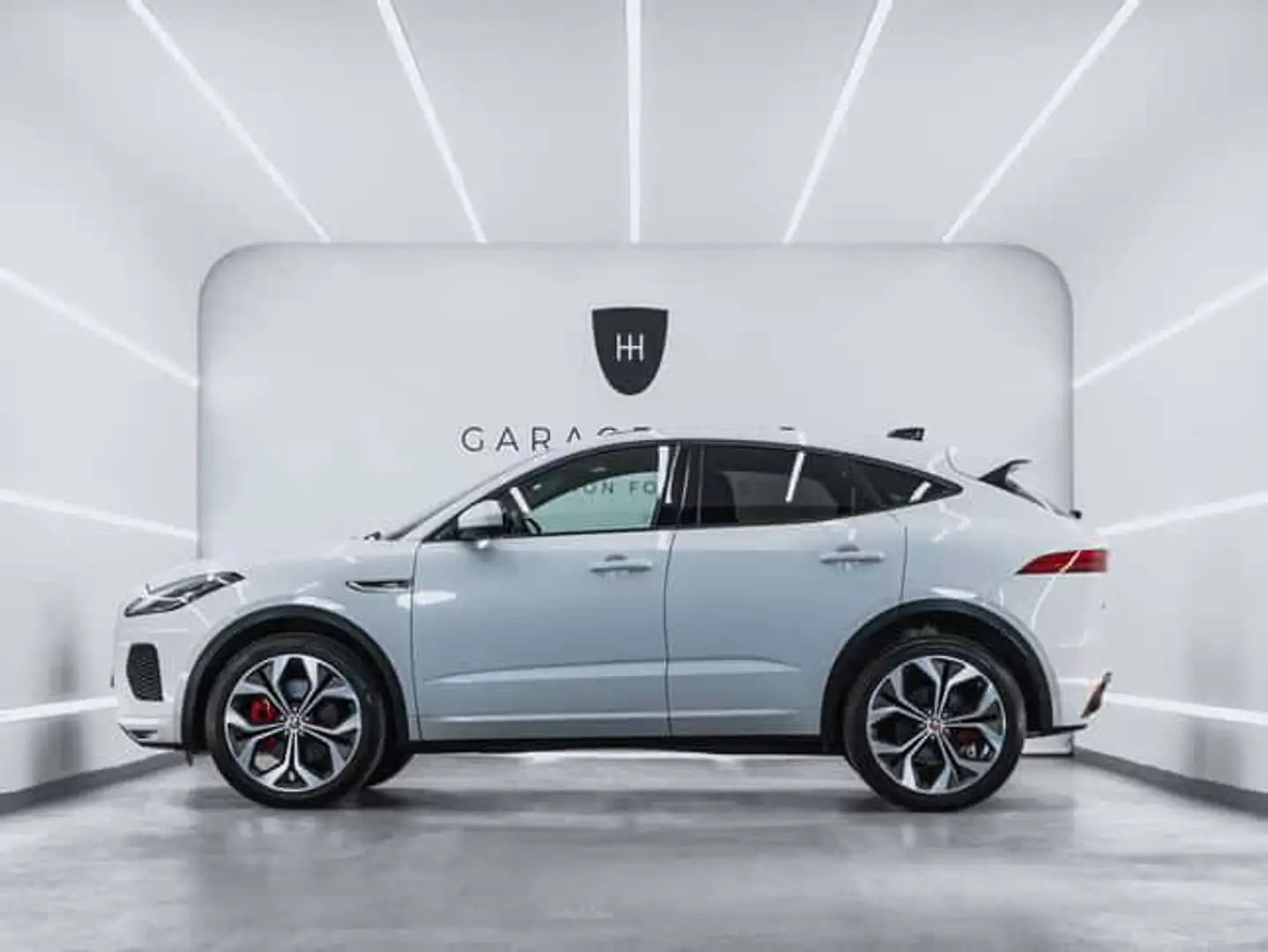 Jaguar E-Pace 2.0 I4 R-Dynamic HSE AWD Aut. 249 - 2