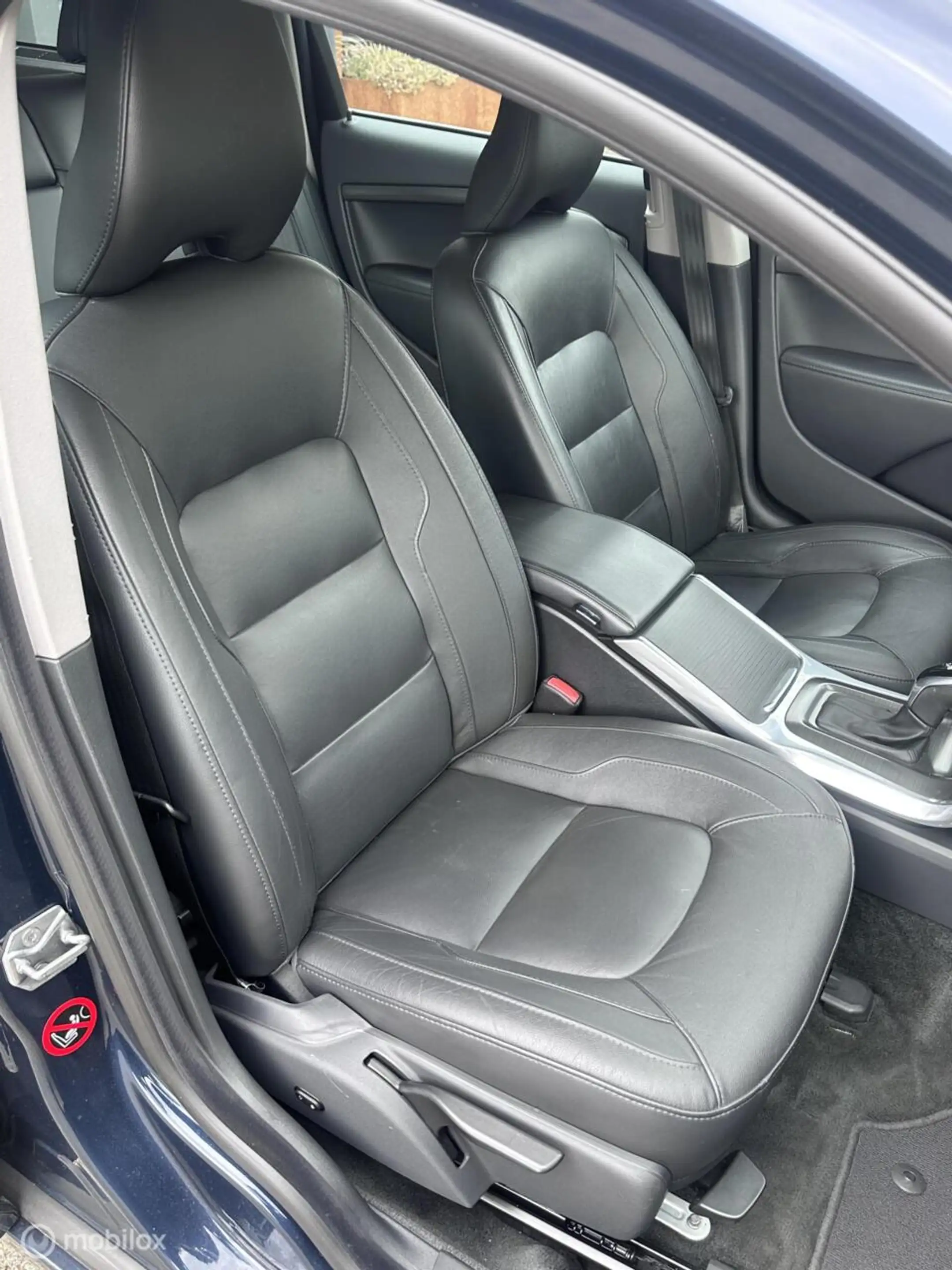 Volvo V70 T4 Momentum|Automaat|Standkachel|Trekhaak|Leder|Na — photo 17