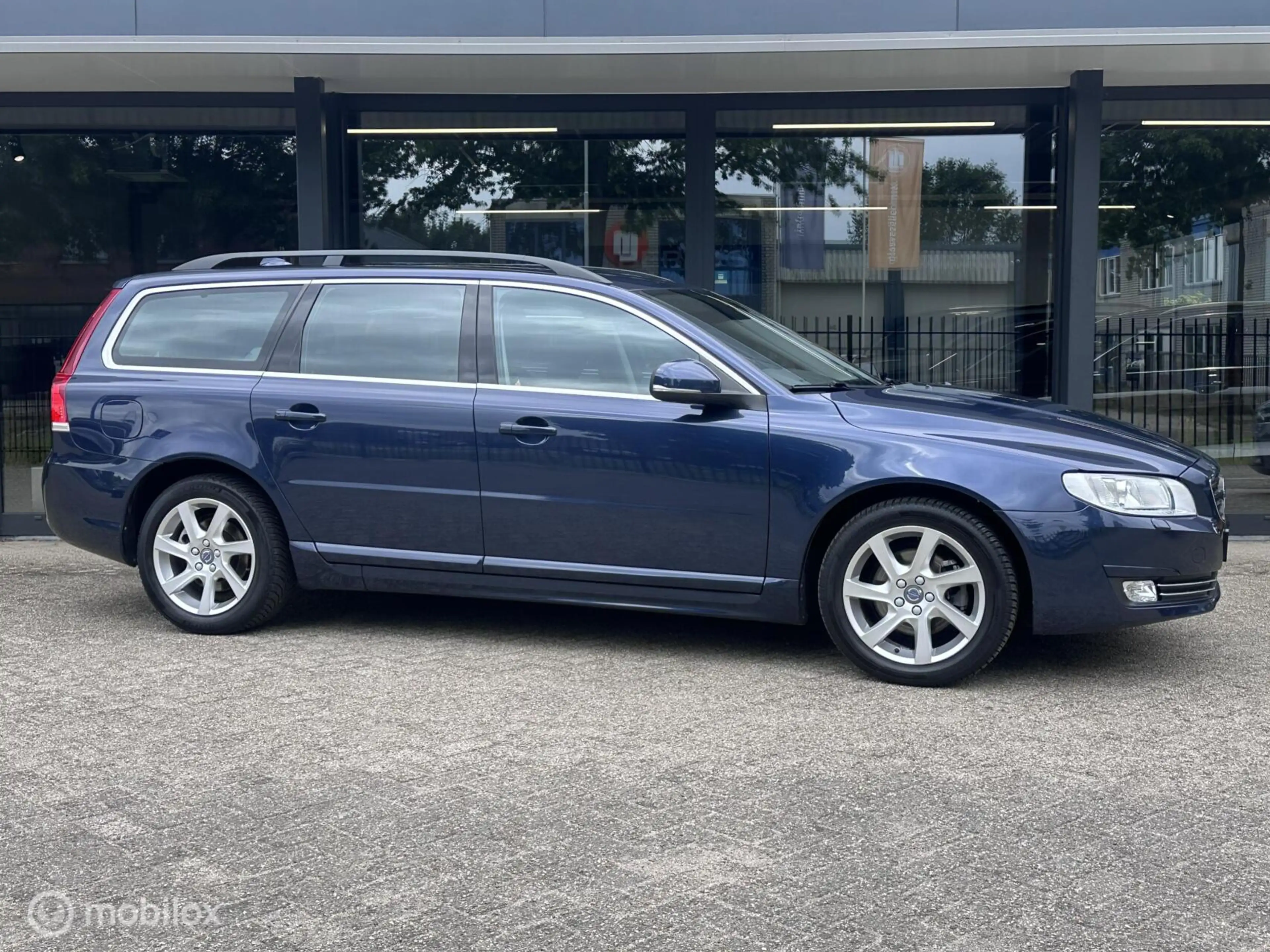 Volvo V70 T4 Momentum|Automaat|Standkachel|Trekhaak|Leder|Na — photo 5