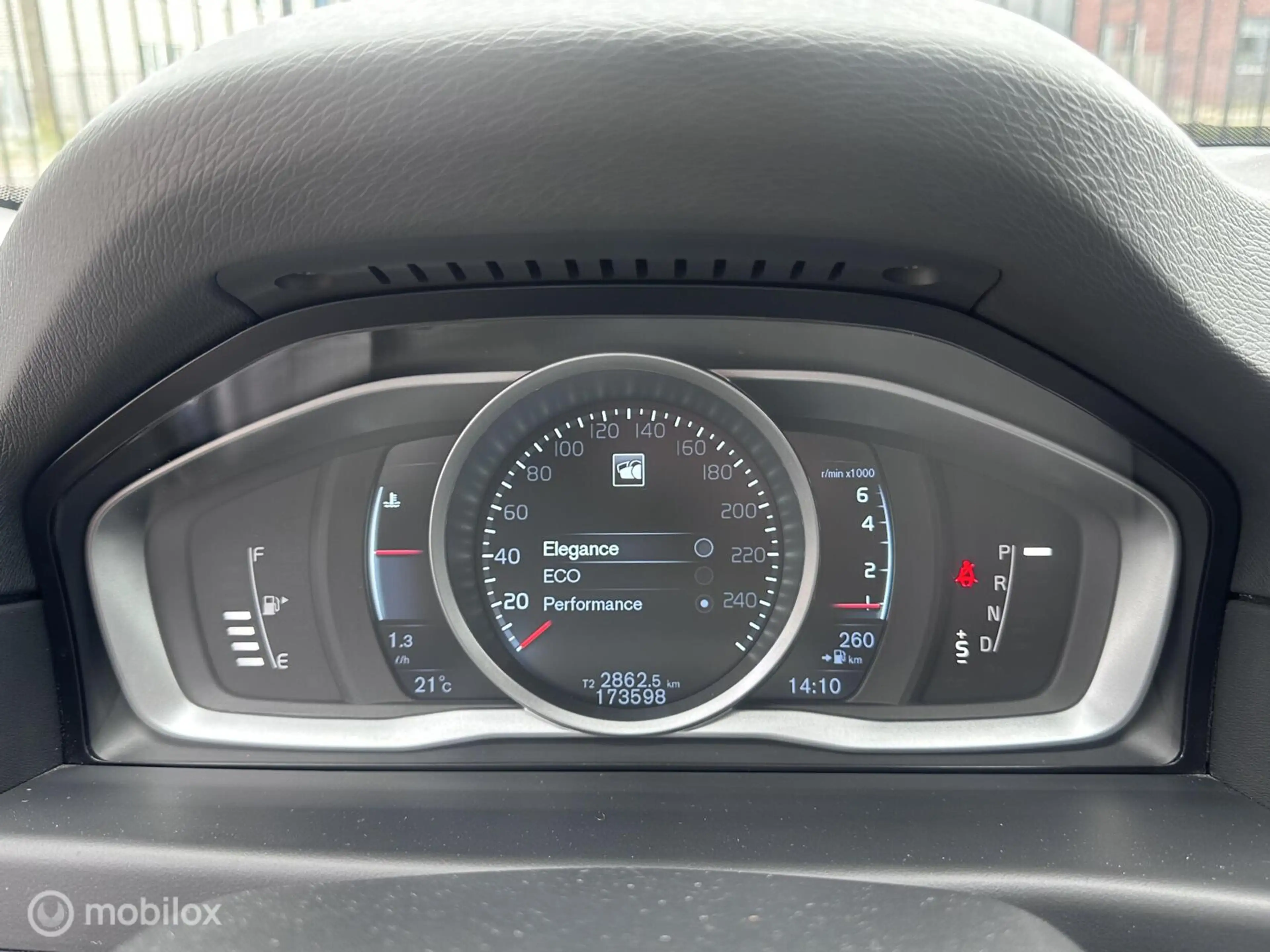 Volvo V70 T4 Momentum|Automaat|Standkachel|Trekhaak|Leder|Na — photo 25