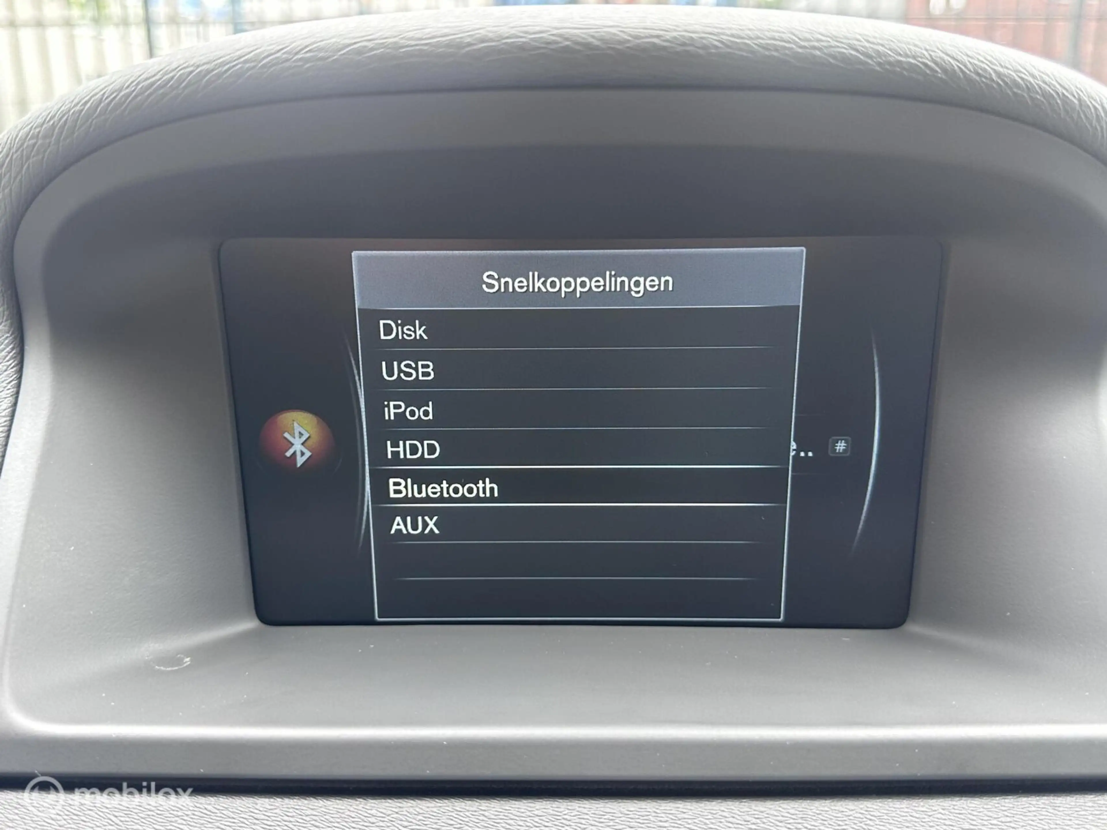 Volvo V70 T4 Momentum|Automaat|Standkachel|Trekhaak|Leder|Na — photo 35