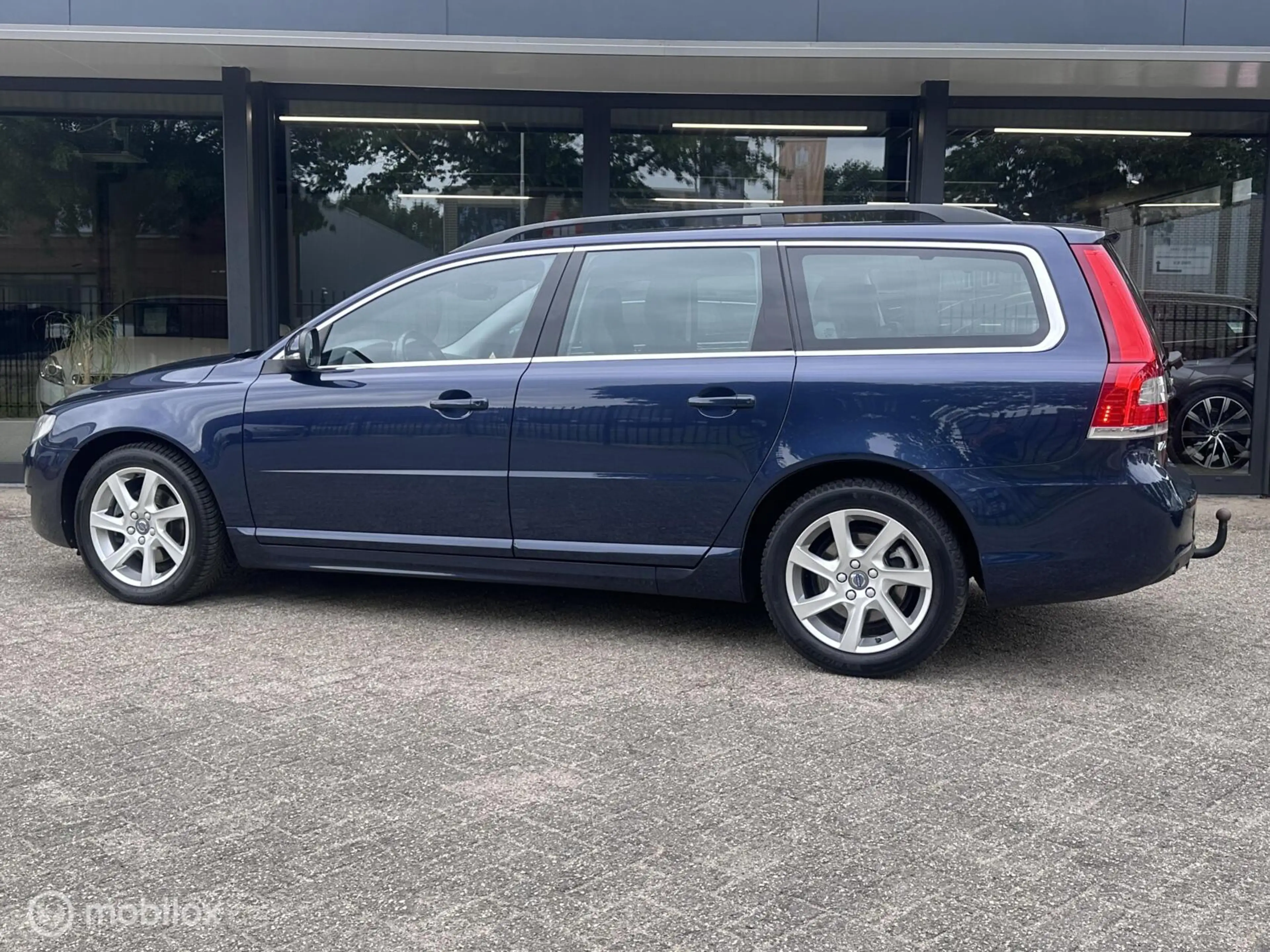 Volvo V70 T4 Momentum|Automaat|Standkachel|Trekhaak|Leder|Na — photo 11