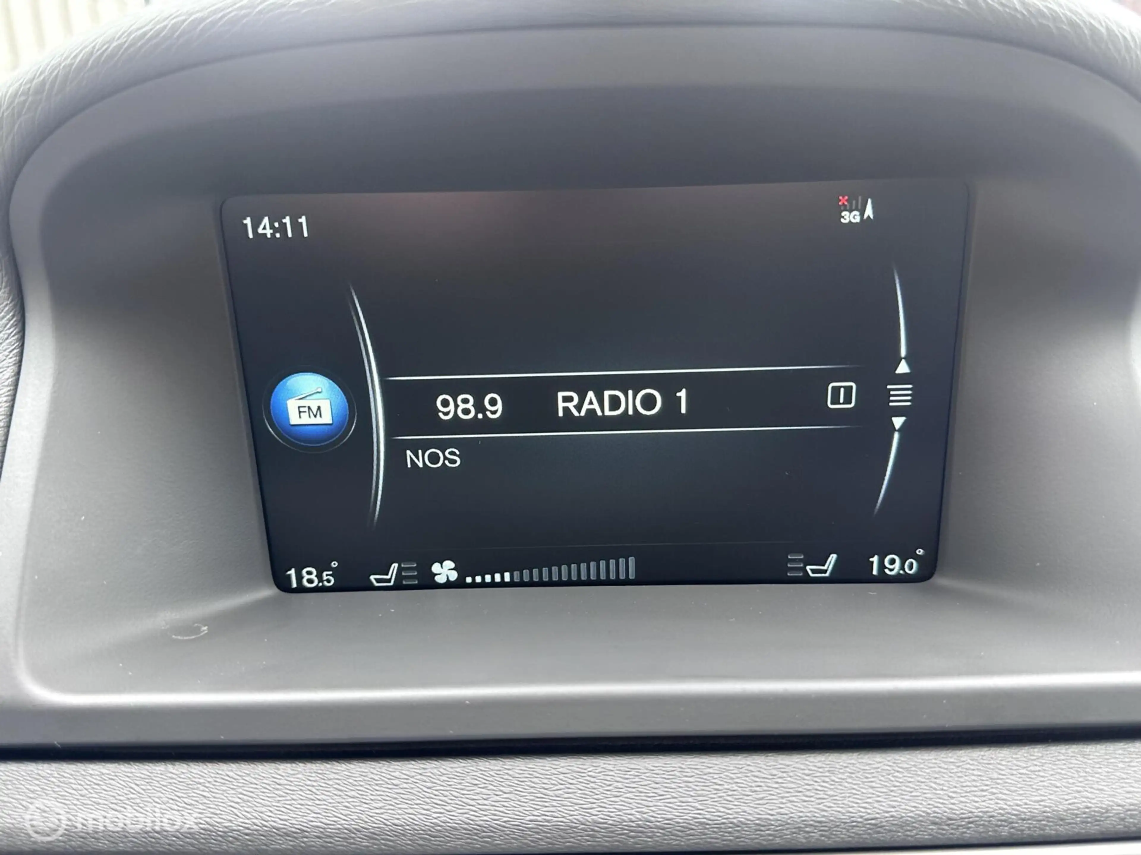 Volvo V70 T4 Momentum|Automaat|Standkachel|Trekhaak|Leder|Na — photo 33