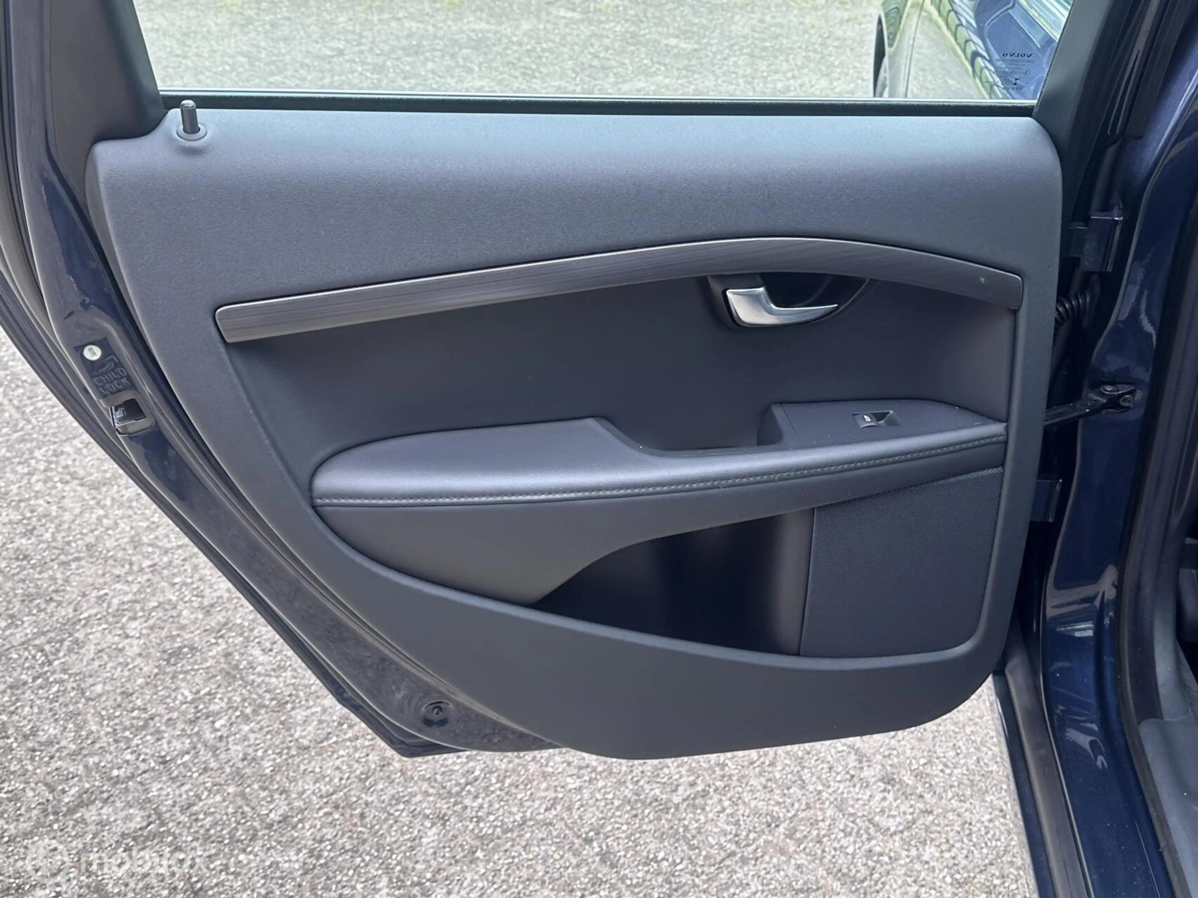 Volvo V70 T4 Momentum|Automaat|Standkachel|Trekhaak|Leder|Na — photo 49