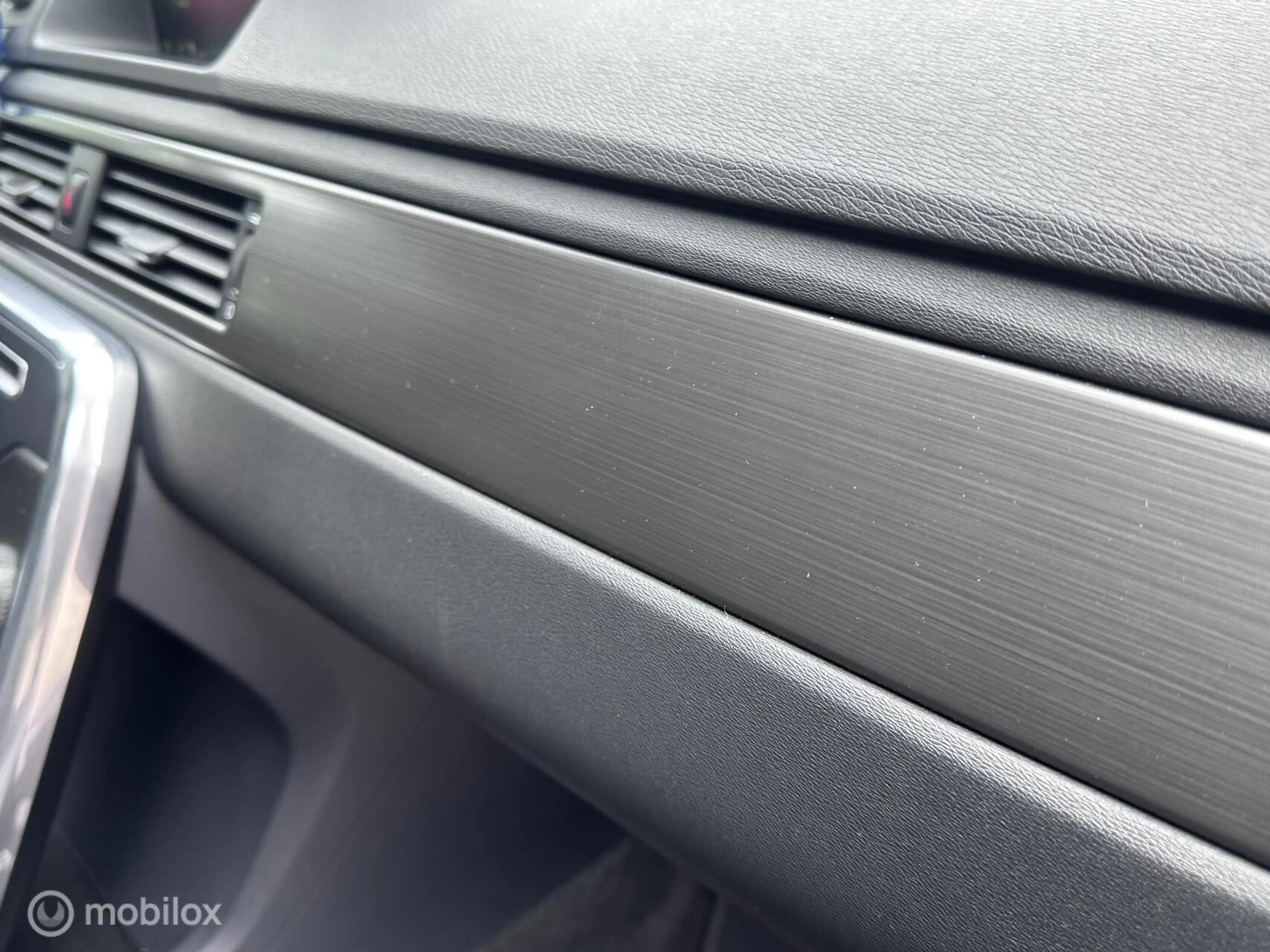 Volvo V70 T4 Momentum|Automaat|Standkachel|Trekhaak|Leder|Na — photo 21