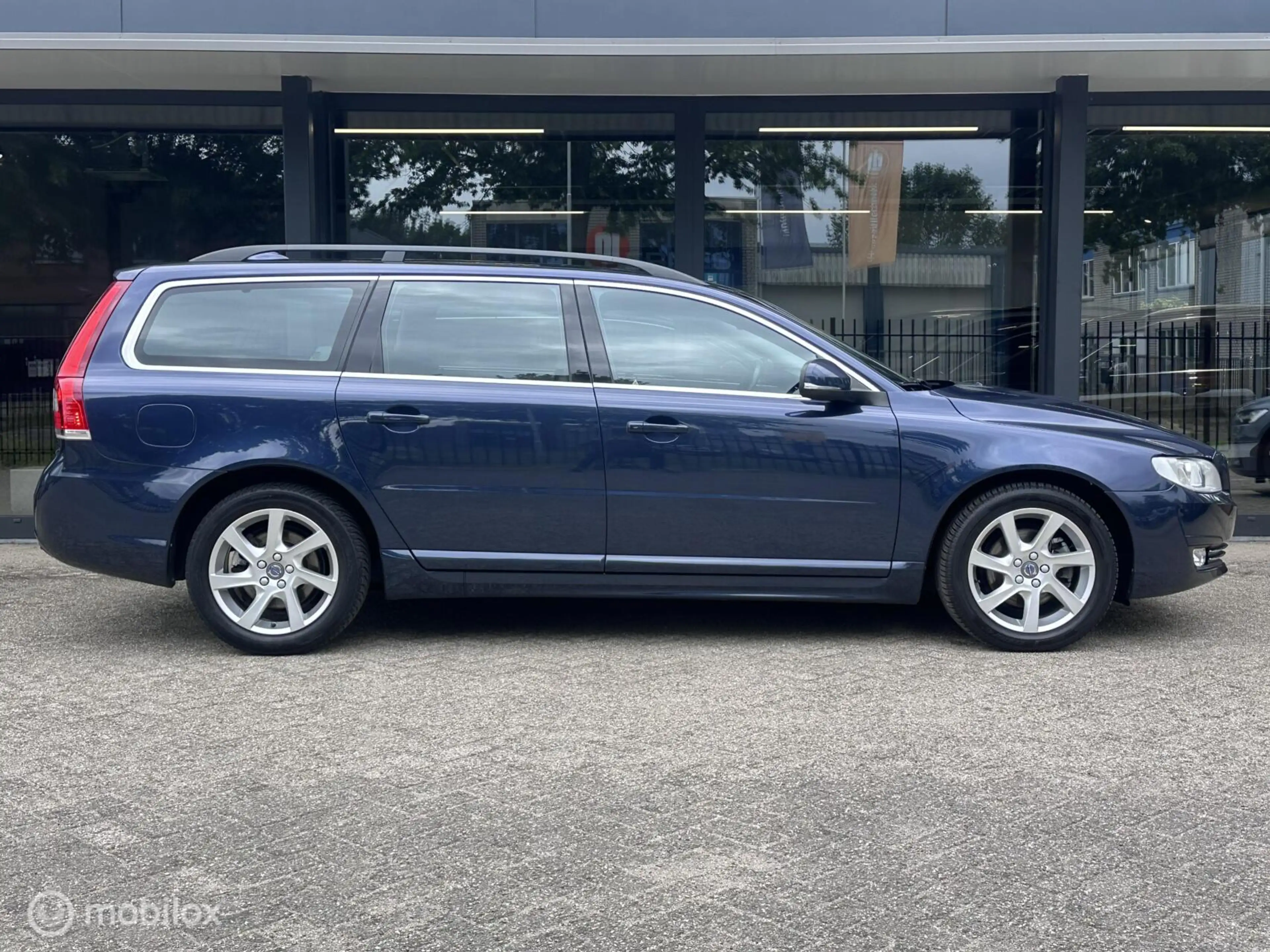 Volvo V70 T4 Momentum|Automaat|Standkachel|Trekhaak|Leder|Na — photo 6