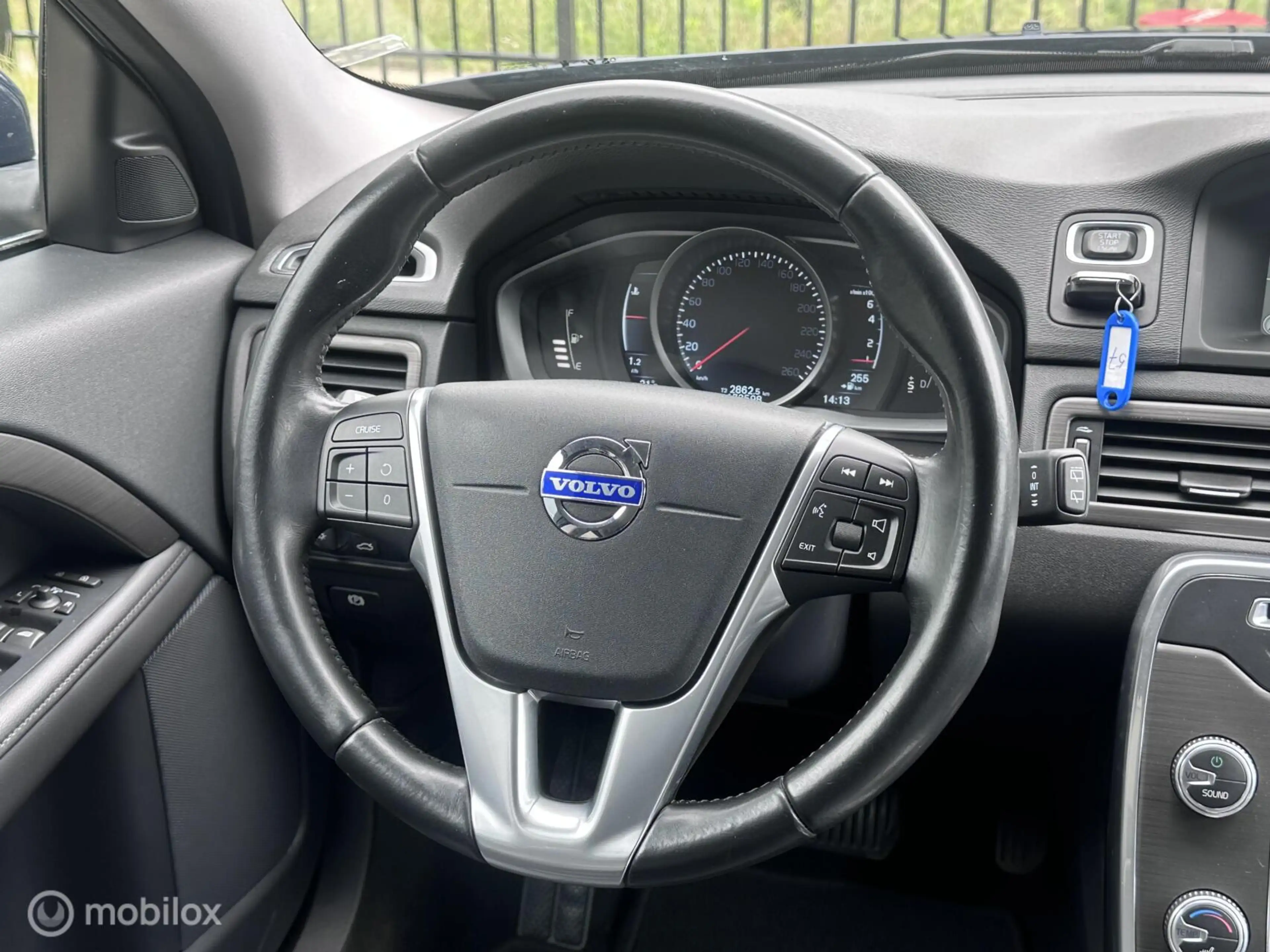 Volvo V70 T4 Momentum|Automaat|Standkachel|Trekhaak|Leder|Na — photo 45