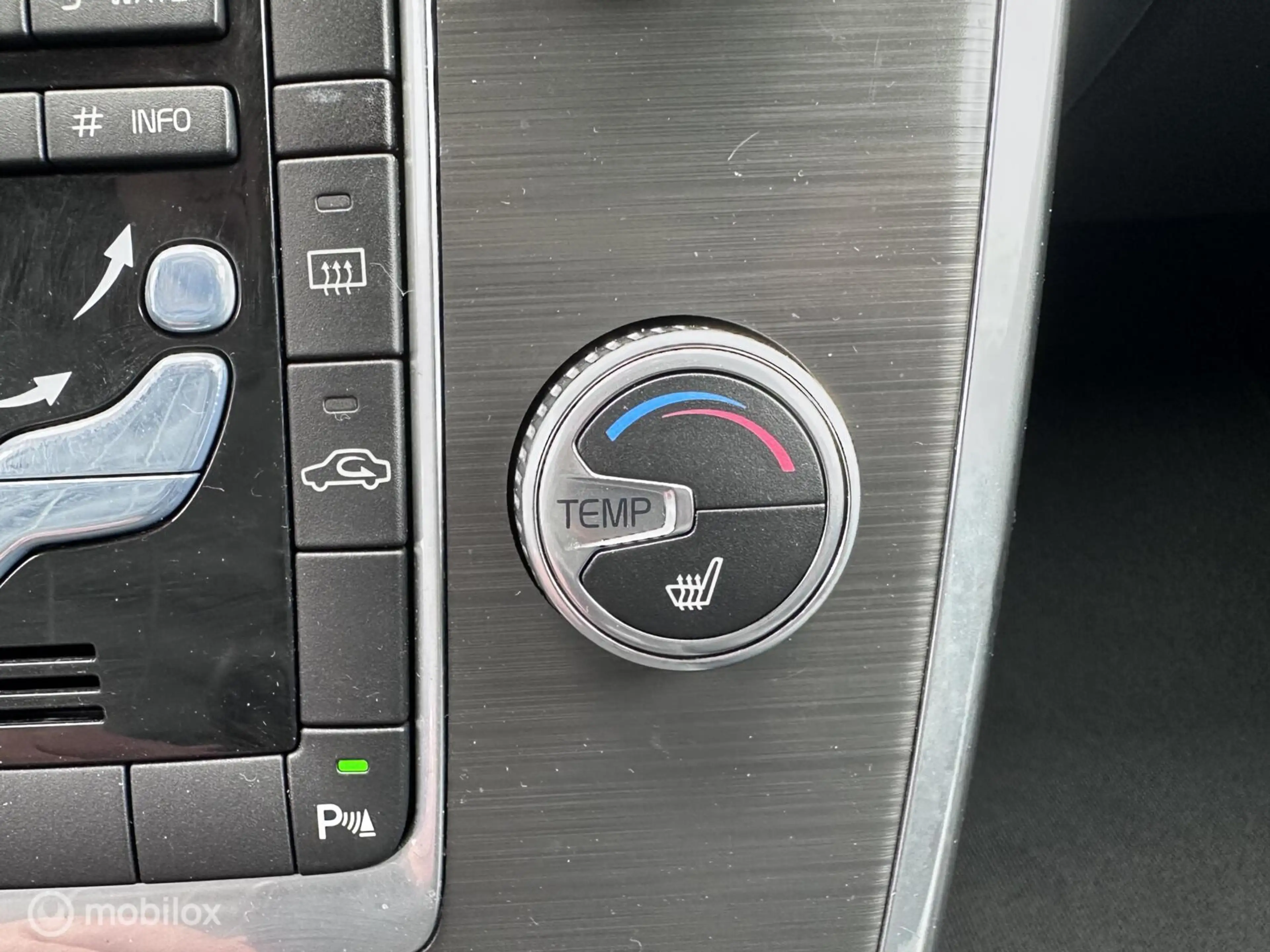Volvo V70 T4 Momentum|Automaat|Standkachel|Trekhaak|Leder|Na — photo 32