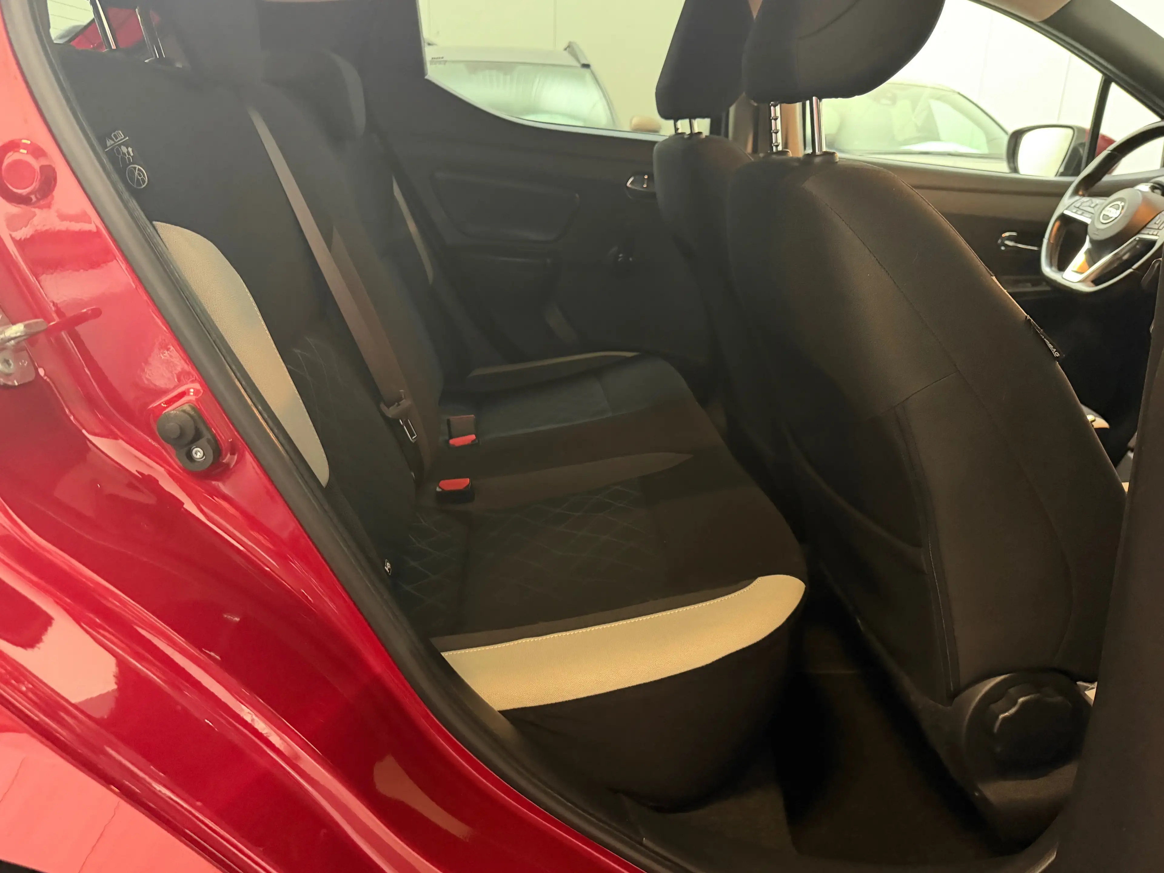Nissan Micra Micra 0.9 IG-T N-Connecta Collision* Brake assist* Cam* — photo 10
