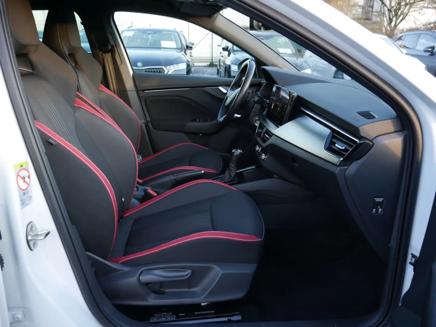 Skoda Scala 1.0 TSI Monte Carlo NAVI ACC LED PANO Weiß - 2