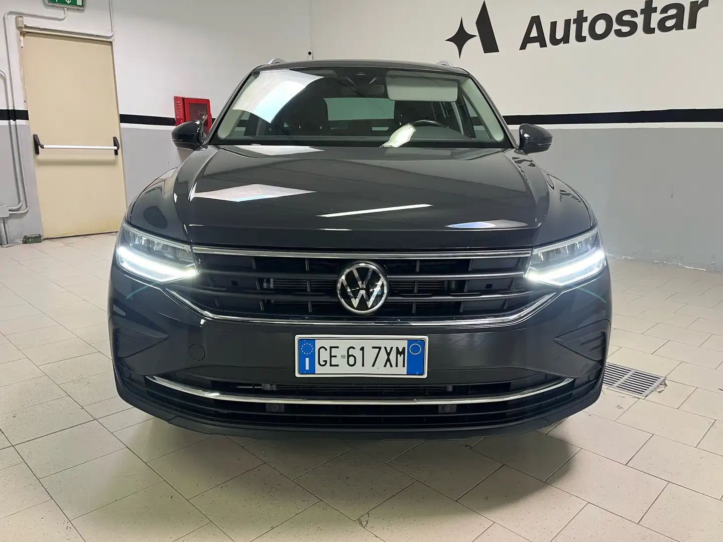 Volkswagen Tiguan 2.0 tdi Business 4motion 150cv dsg Grigio - 2