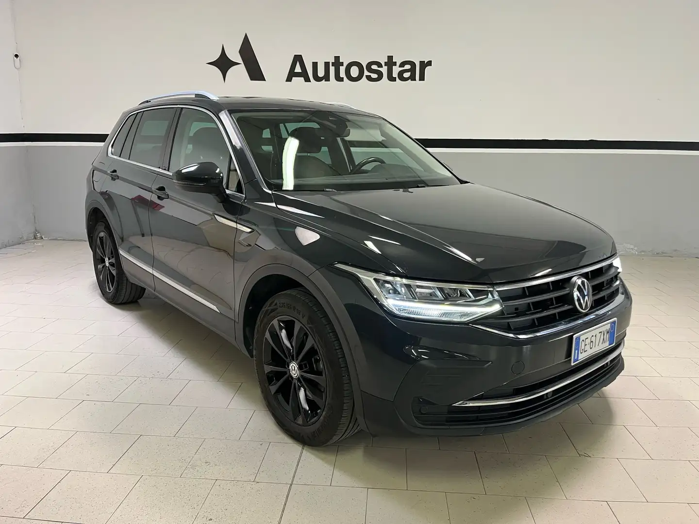 Volkswagen Tiguan 2.0 tdi Business 4motion 150cv dsg Grigio - 1