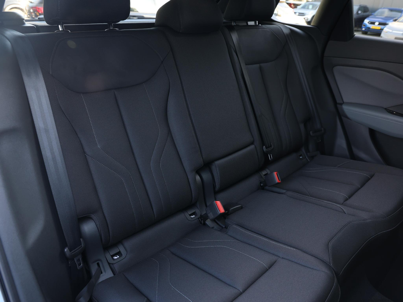Audi Q3 S edition e-hybrid 200 kW/272 PK | 20 inch | Pano — photo 9