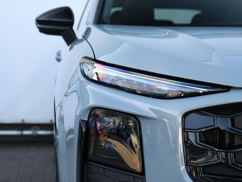 Audi Q3 S edition e-hybrid 200 kW/272 PK | 20 inch | Pano — photo 14