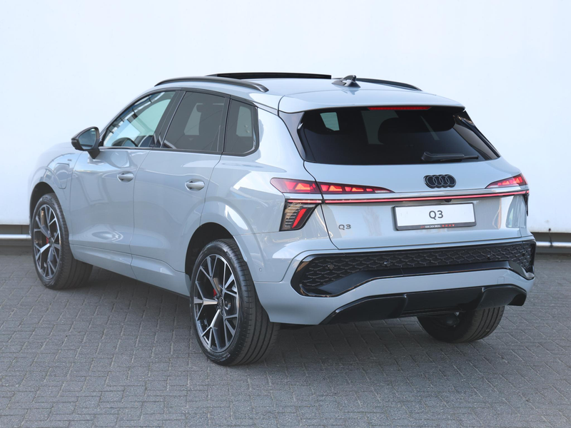 Audi Q3 S edition e-hybrid 200 kW/272 PK | 20 inch | Pano — photo 12