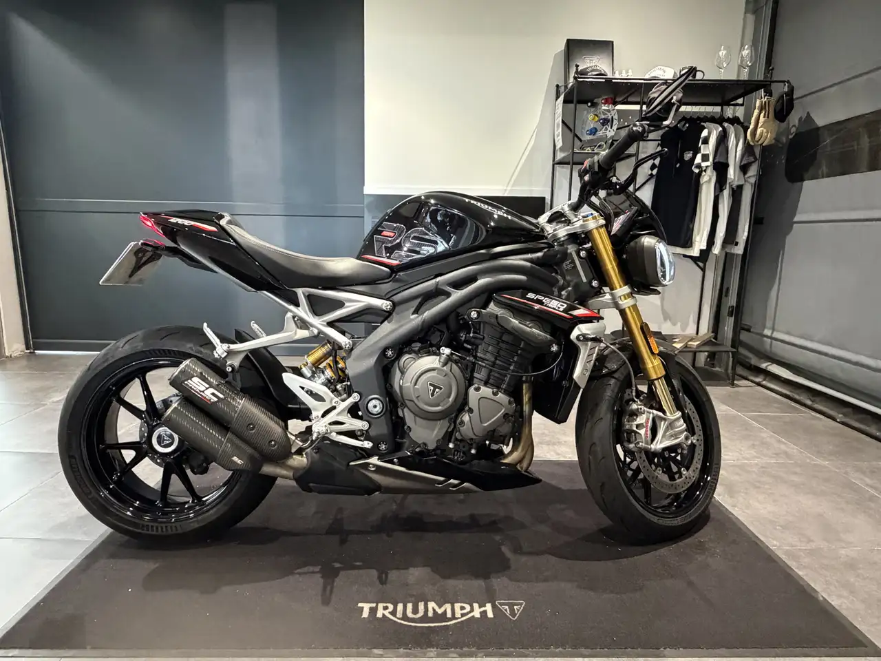 Triumph Speed Triple 1200