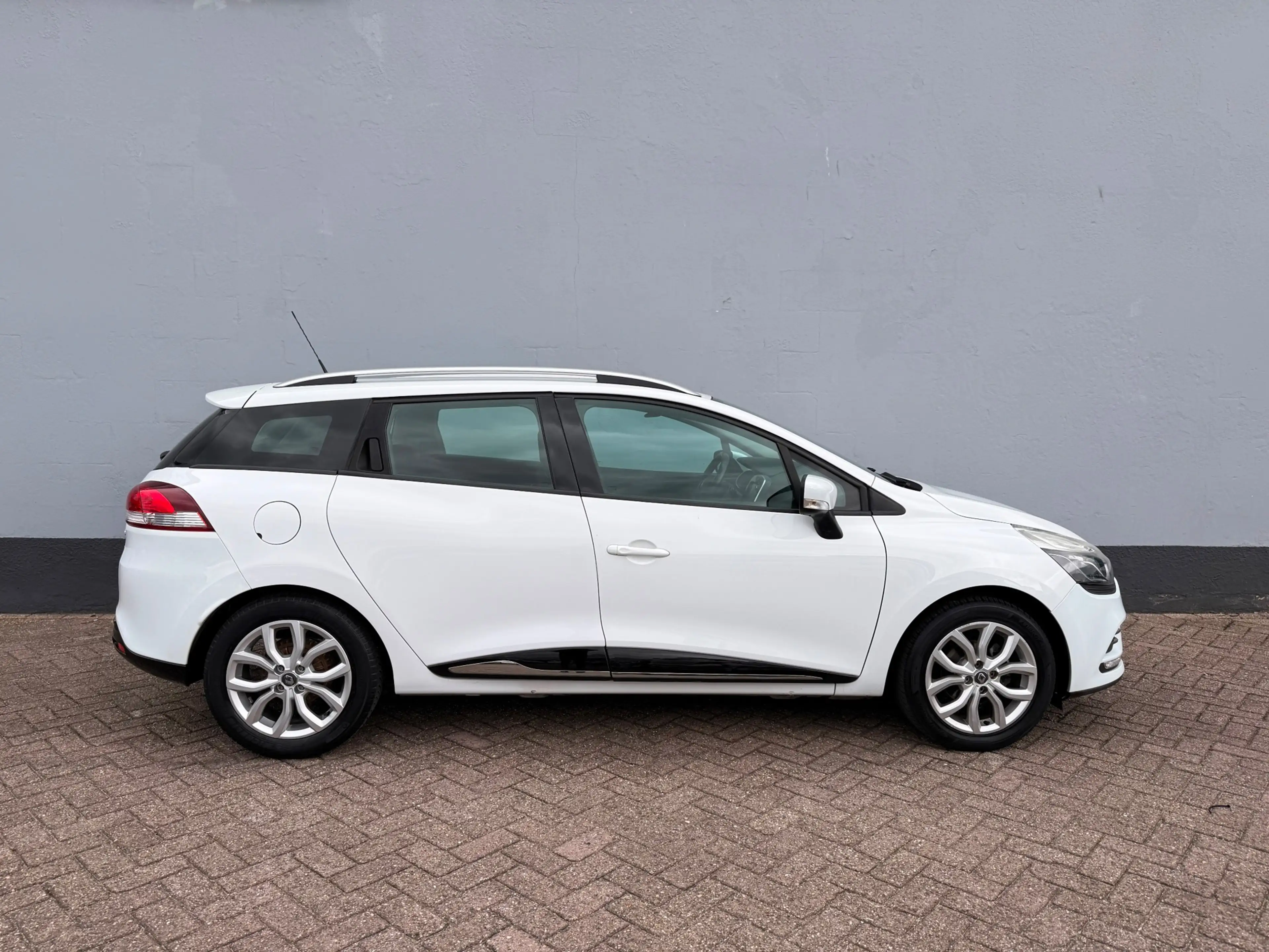 Renault Clio Estate 0.9 TCe Zen - Navigatie - Trekhaak — photo 5