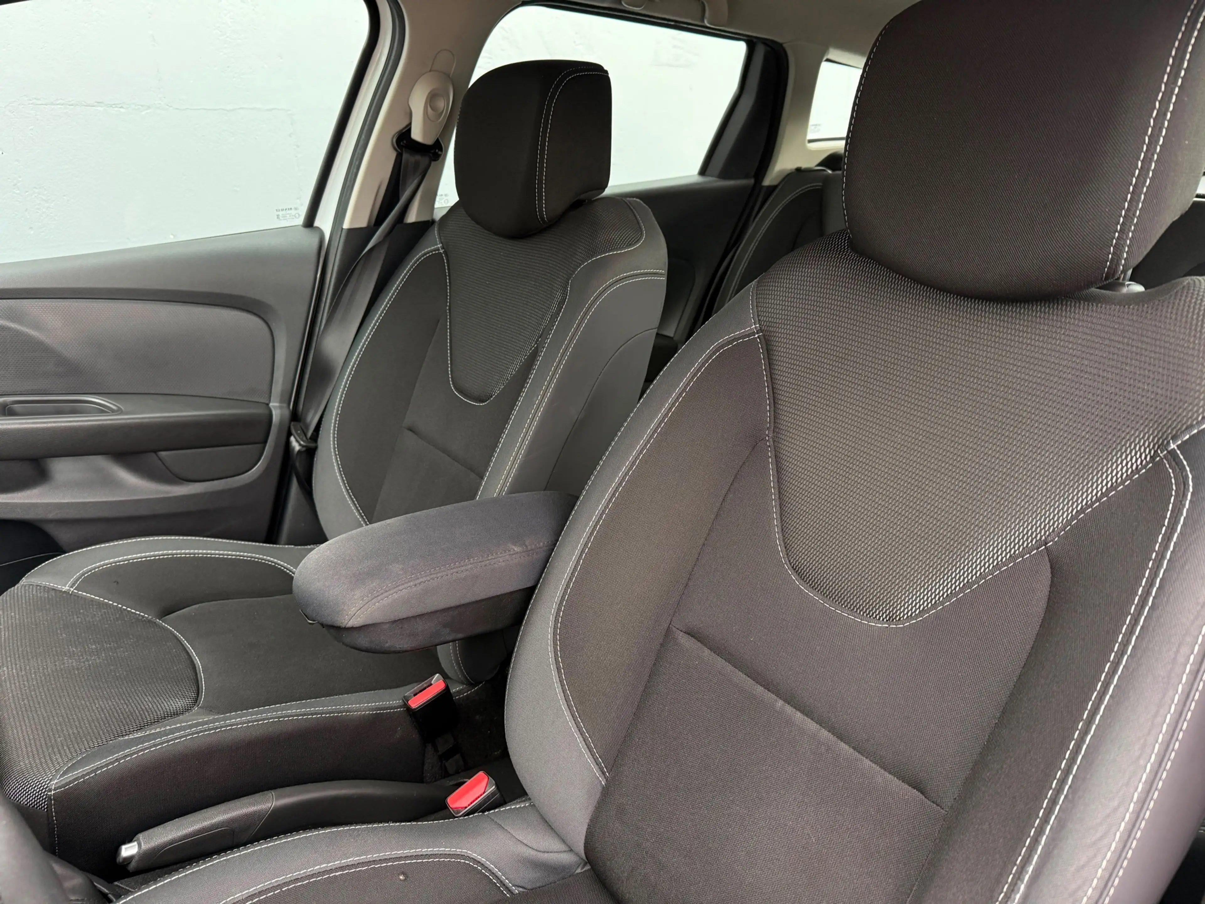Renault Clio Estate 0.9 TCe Zen - Navigatie - Trekhaak — photo 7