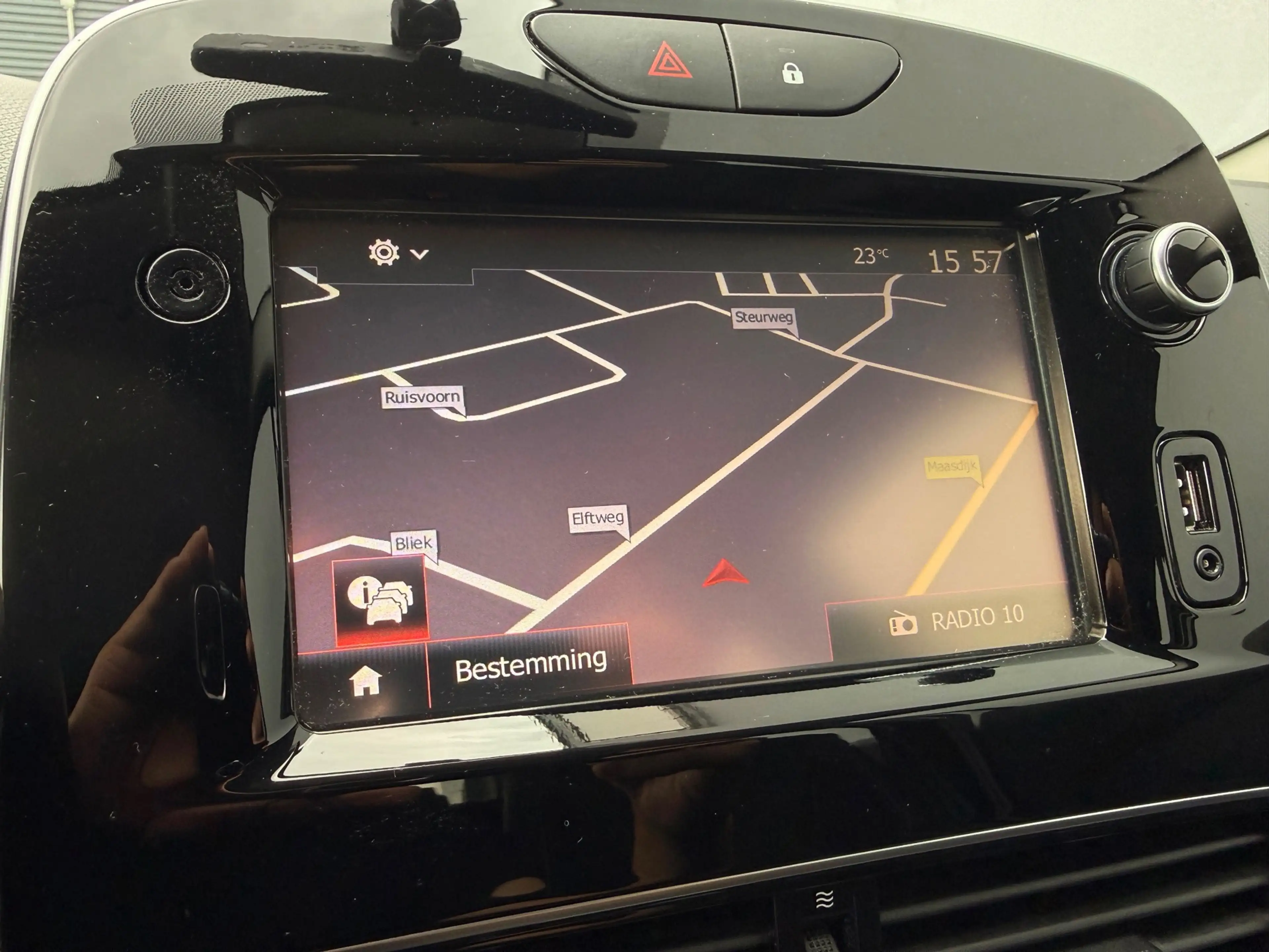 Renault Clio Estate 0.9 TCe Zen - Navigatie - Trekhaak — photo 11