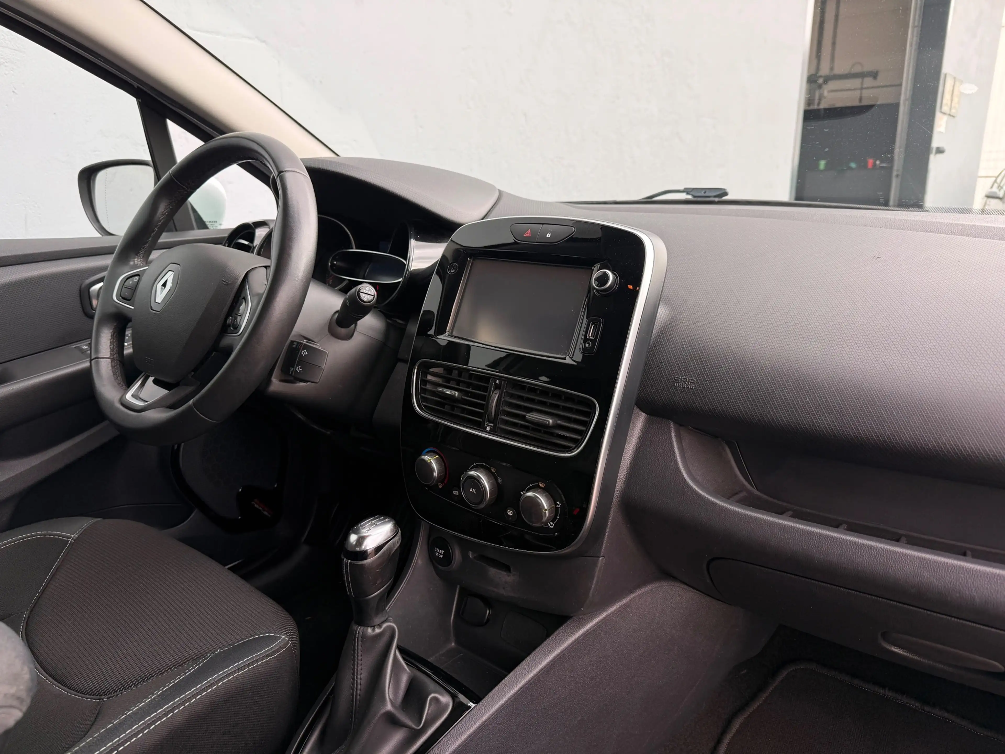 Renault Clio Estate 0.9 TCe Zen - Navigatie - Trekhaak — photo 10