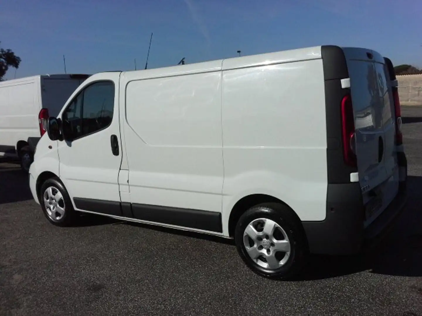 Opel Vivaro 2.0 CDTI CON 3 POSTI VAN FURGONE TETTO BASSO Bianco - 1