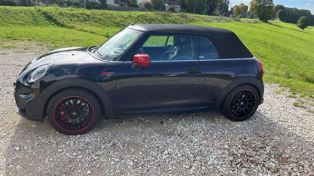 Imagine MINI John Cooper Works Cabrio John Cooper Works Trim