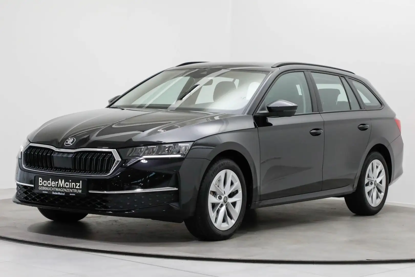 Skoda Octavia Combi 1.5 TSI DSG CarPlay PDC SHZ Schwarz - 2