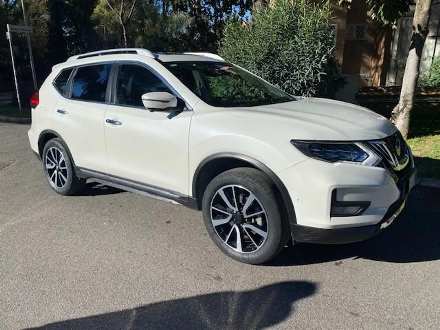 Nissan X-Trail X-Trail III 2017 1.7 dci Tekna 4wd x-tronic Bianco - 1
