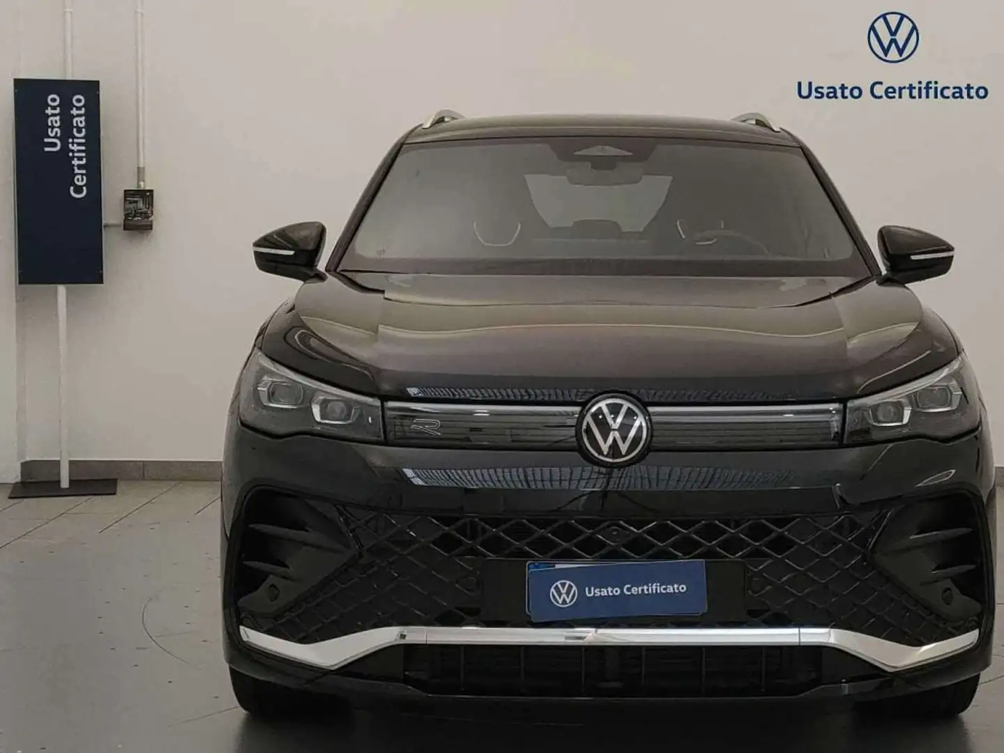 Volkswagen Tiguan 3ª serie 2.0 TDI 150 CV SCR DSG R-Line Nero - 2