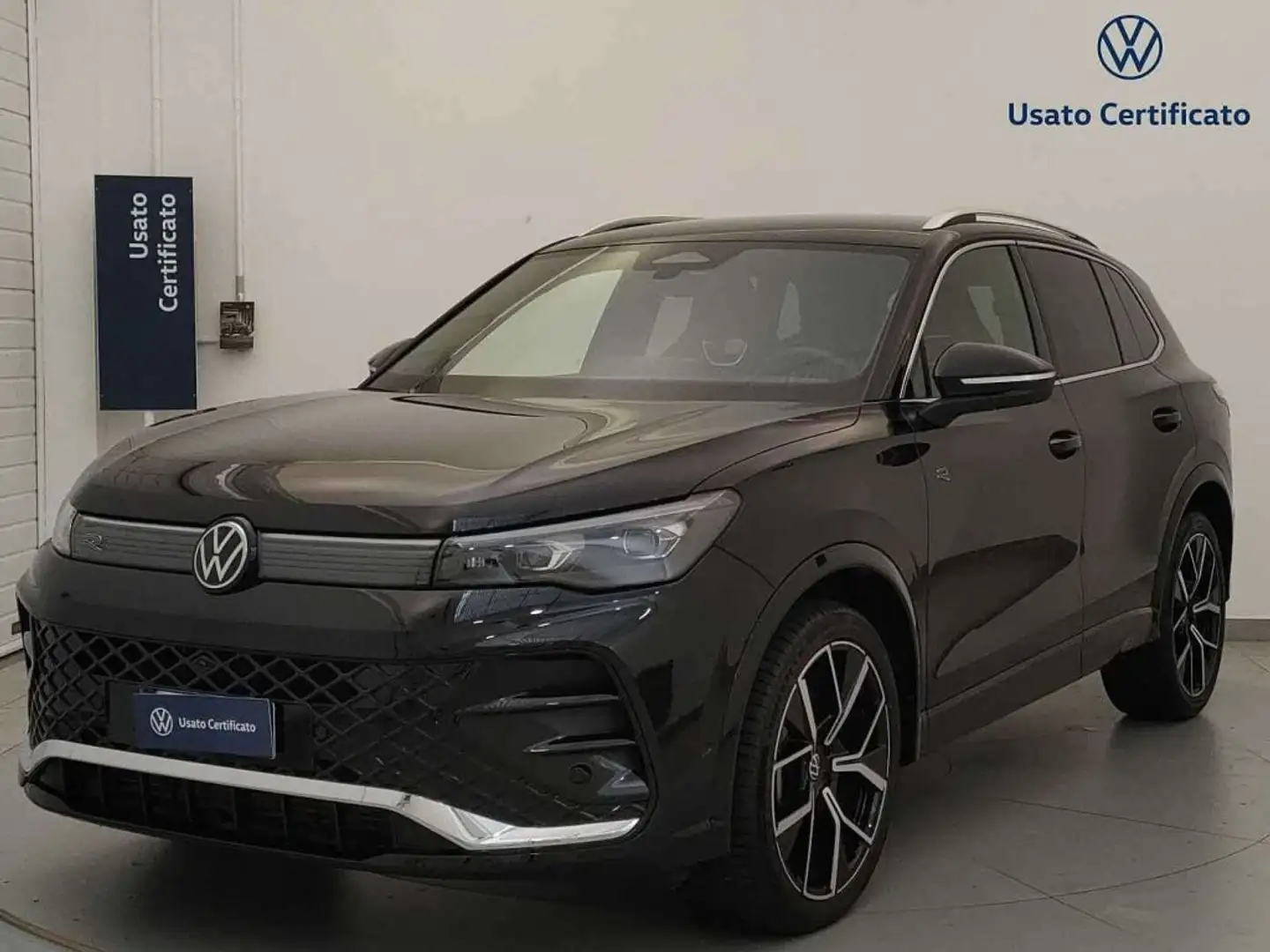 Volkswagen Tiguan 3ª serie 2.0 TDI 150 CV SCR DSG R-Line Nero - 1