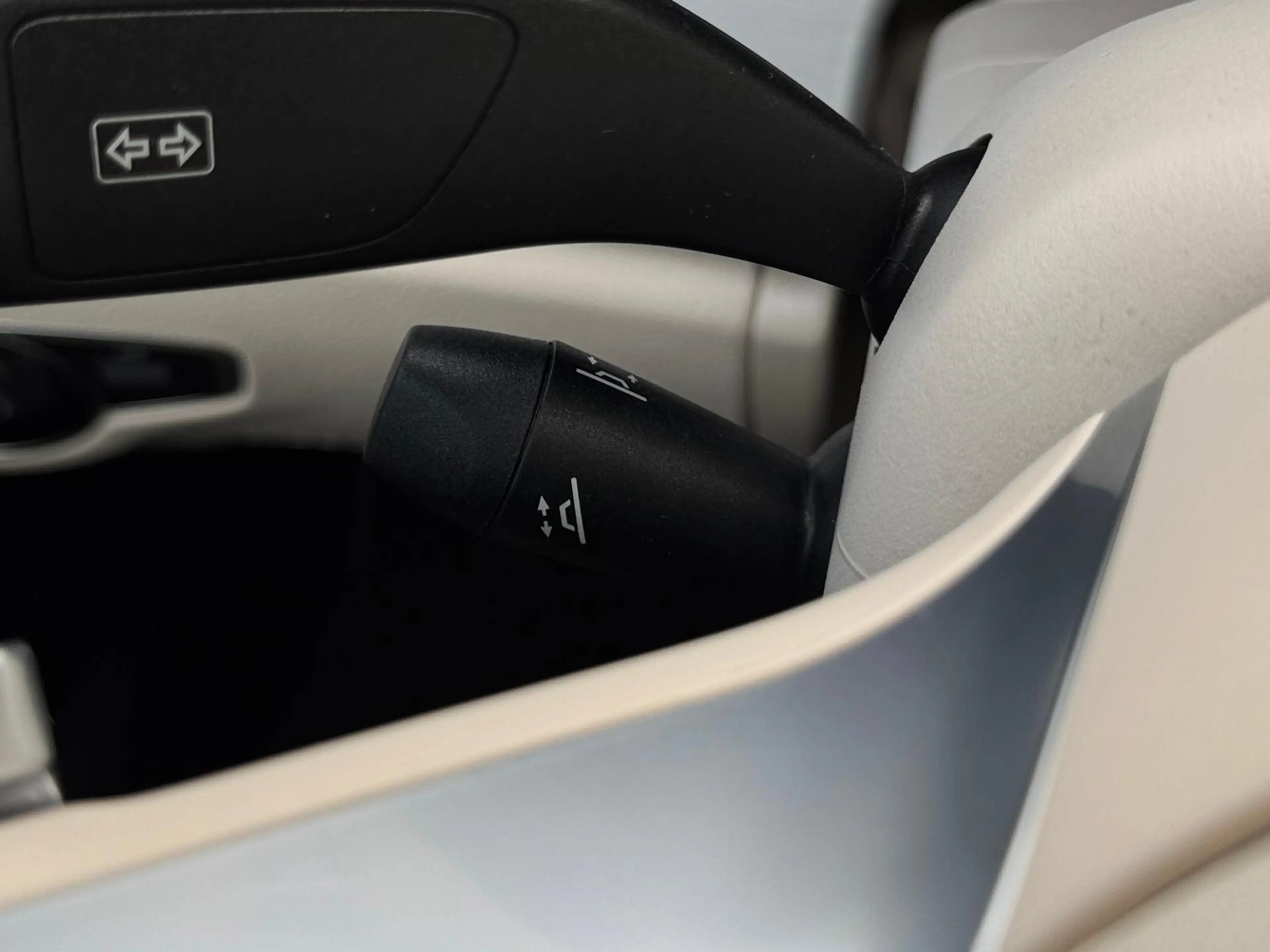 Mercedes-Benz E 200 E200 Cabrio AMG-Line +ACC+CAM+CARPLAY+DAB+ — photo 14