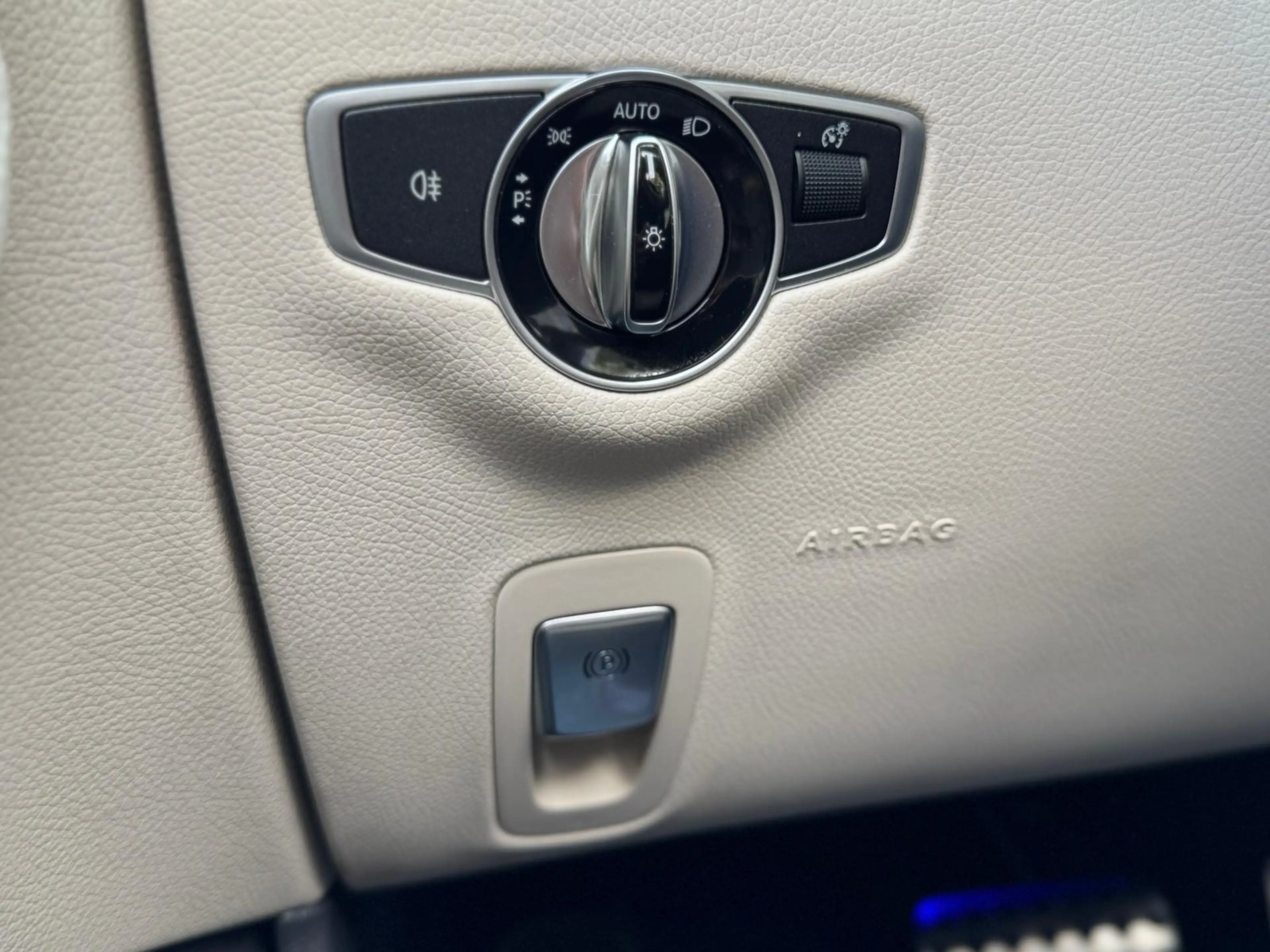 Mercedes-Benz E 200 E200 Cabrio AMG-Line +ACC+CAM+CARPLAY+DAB+ — photo 11