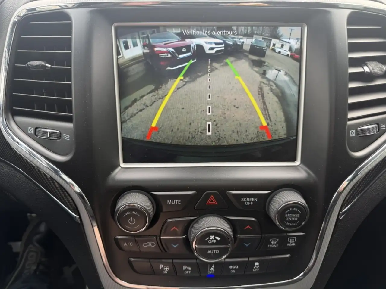 Jeep Grand Cherokee снимка Jeep Grand Cherokee