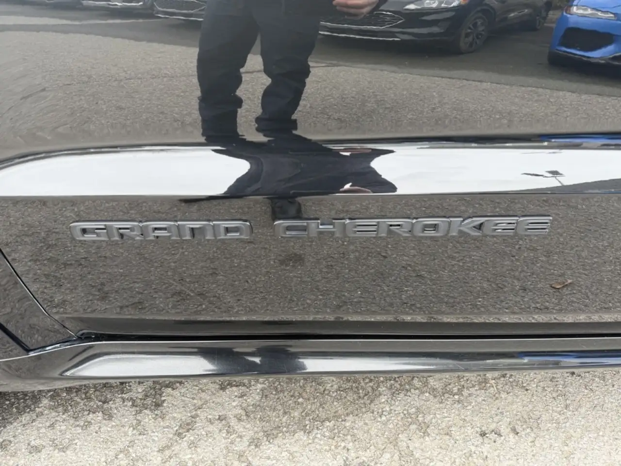 Jeep Grand Cherokee снимка Jeep Grand Cherokee