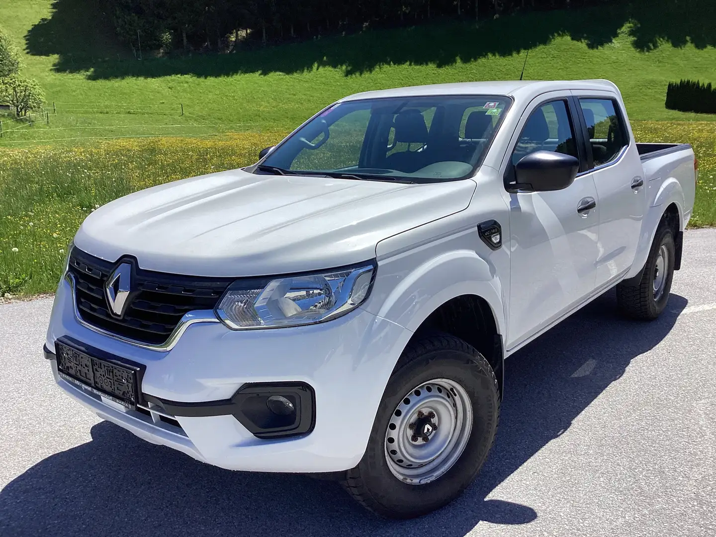 Renault Alaskan Weiß - 1