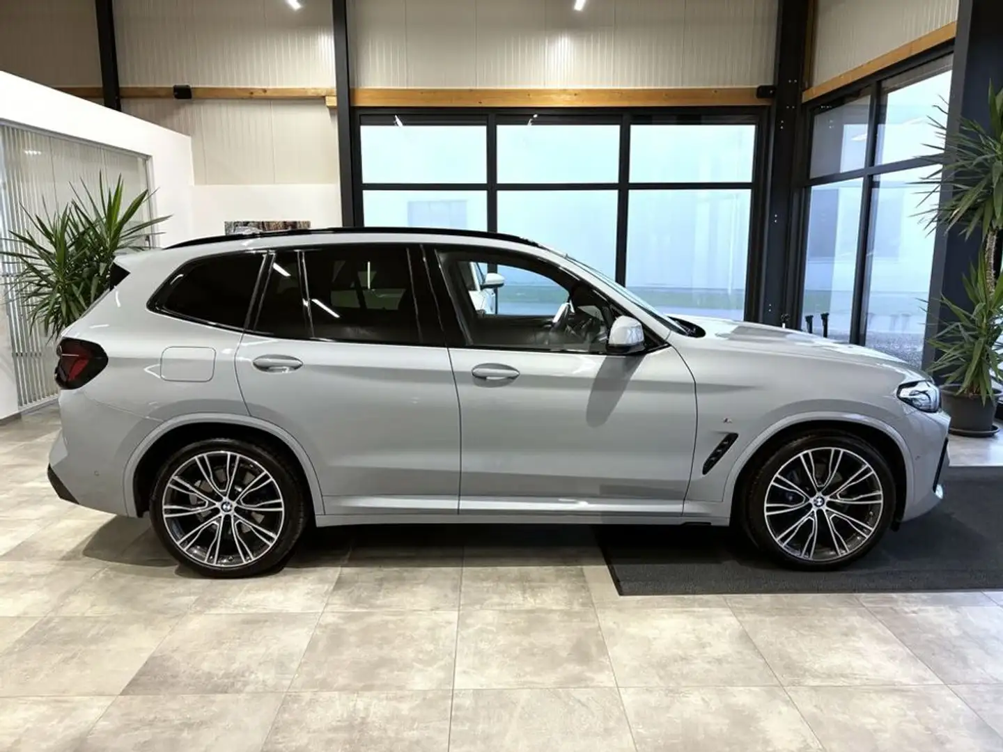 BMW X3 xDrive30d M-Sport *LED*PDC*NAV*AHK*PANO*ACC*STH Grau - 2