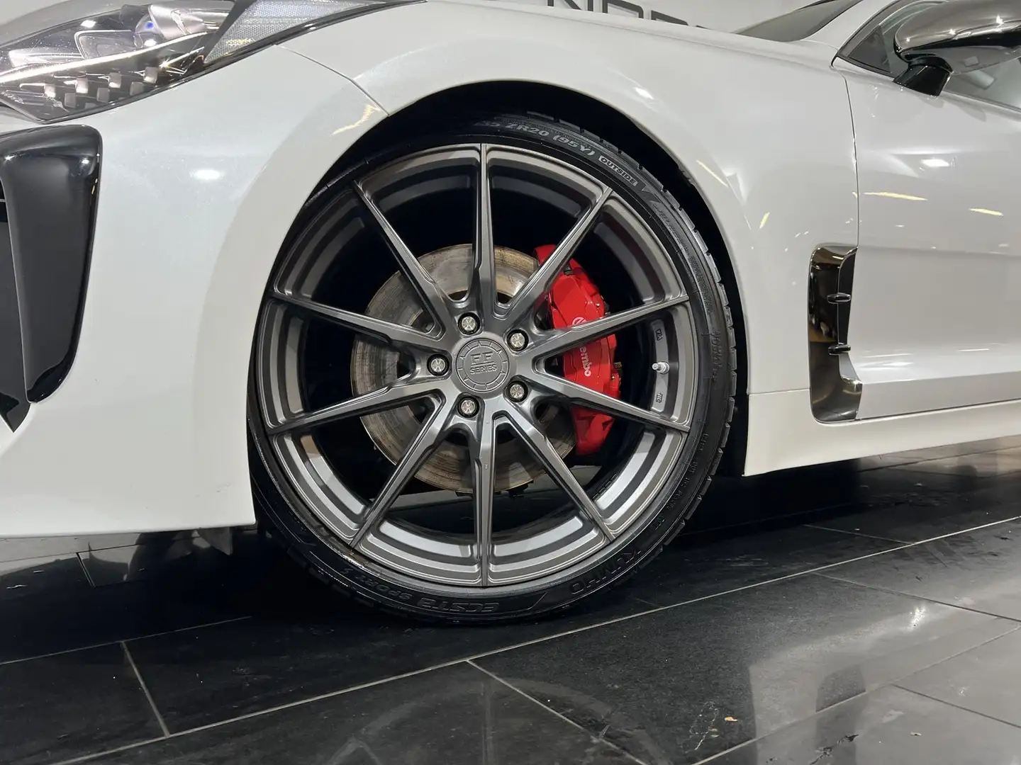 Kia Stinger GT 4WD *Pano*ACC*CarPlay*360°Kamera* Weiß - 2