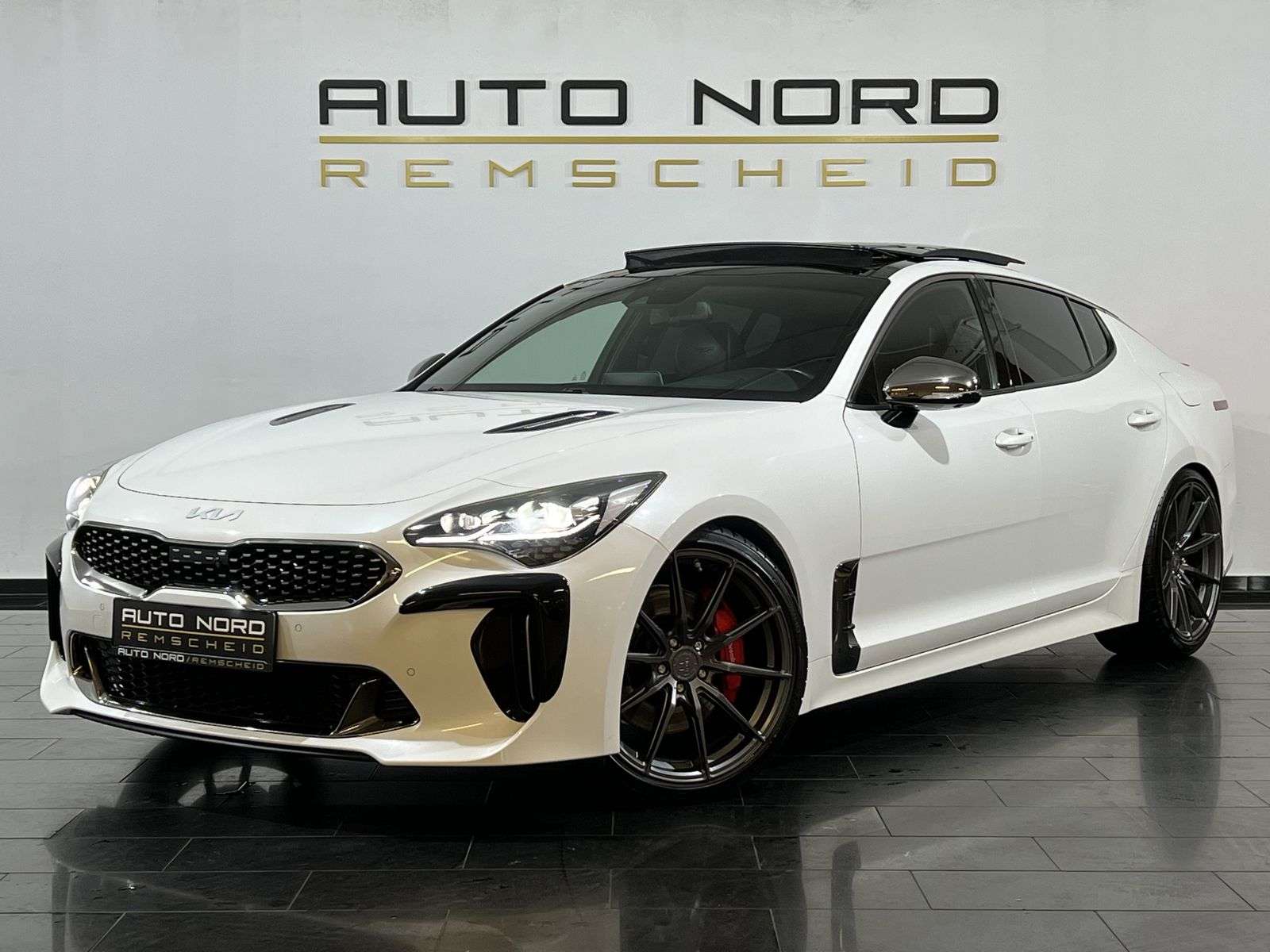Second hand Kia Stinger 3.3