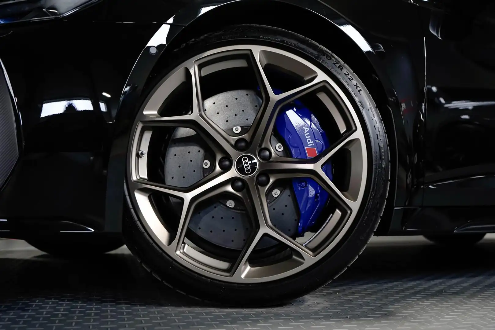 Audi RS6 4.0 TFSI performance KERAMIK PANO UPE 191T€ Schwarz - 2
