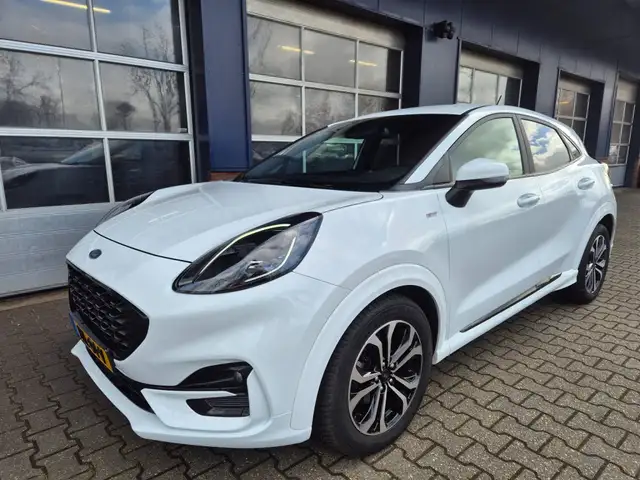 2022 Ford Puma in White for sale