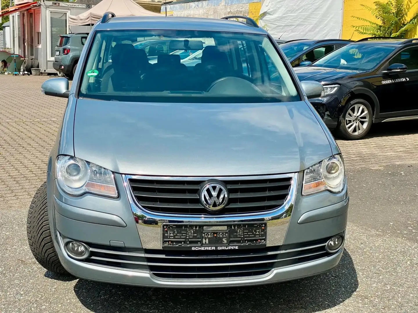 Volkswagen Touran Trendline Grau - 1