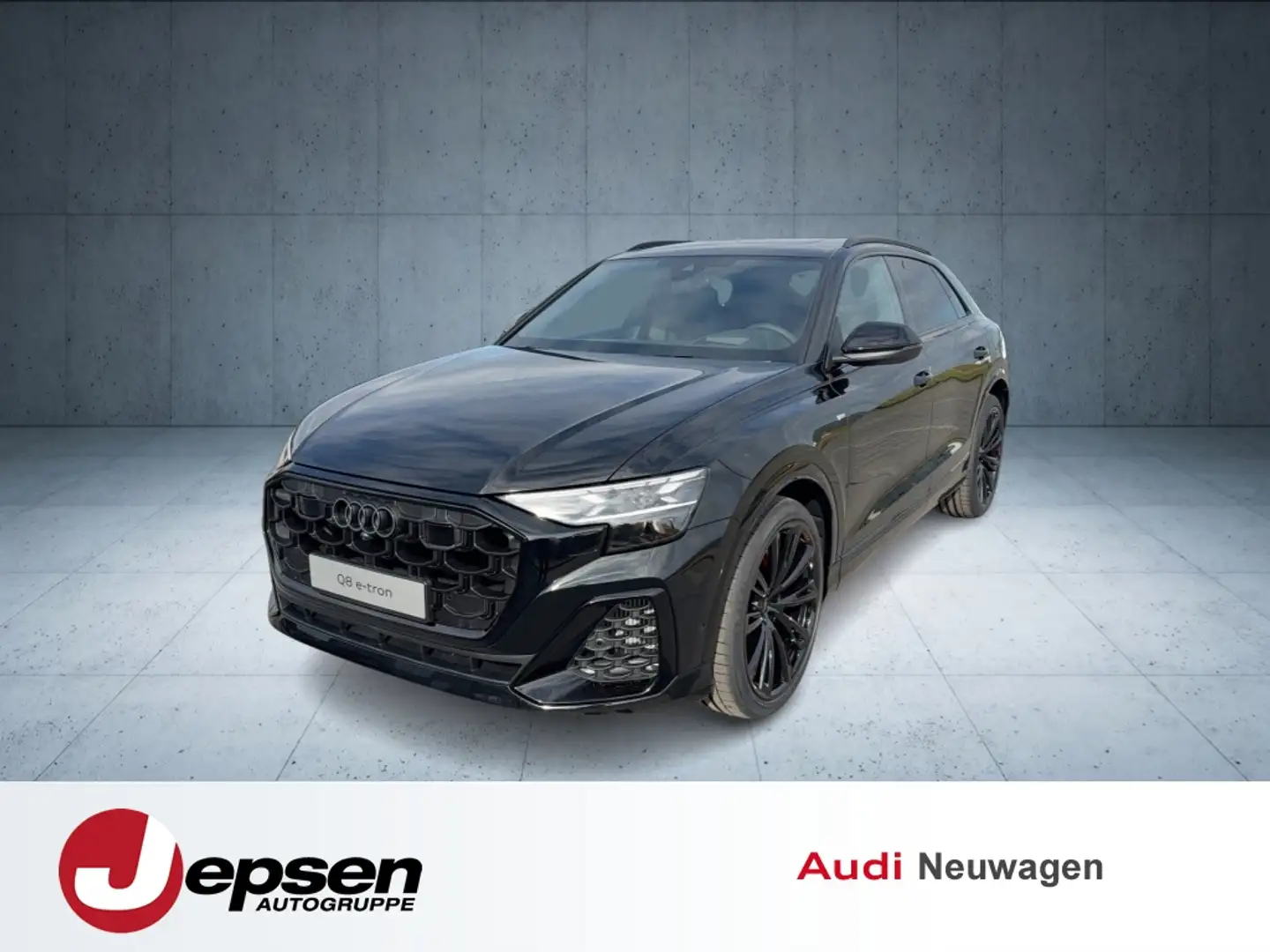 Audi Q8 SUV S line business TFSI e qu. tiptr. PANO 23 Schwarz - 1
