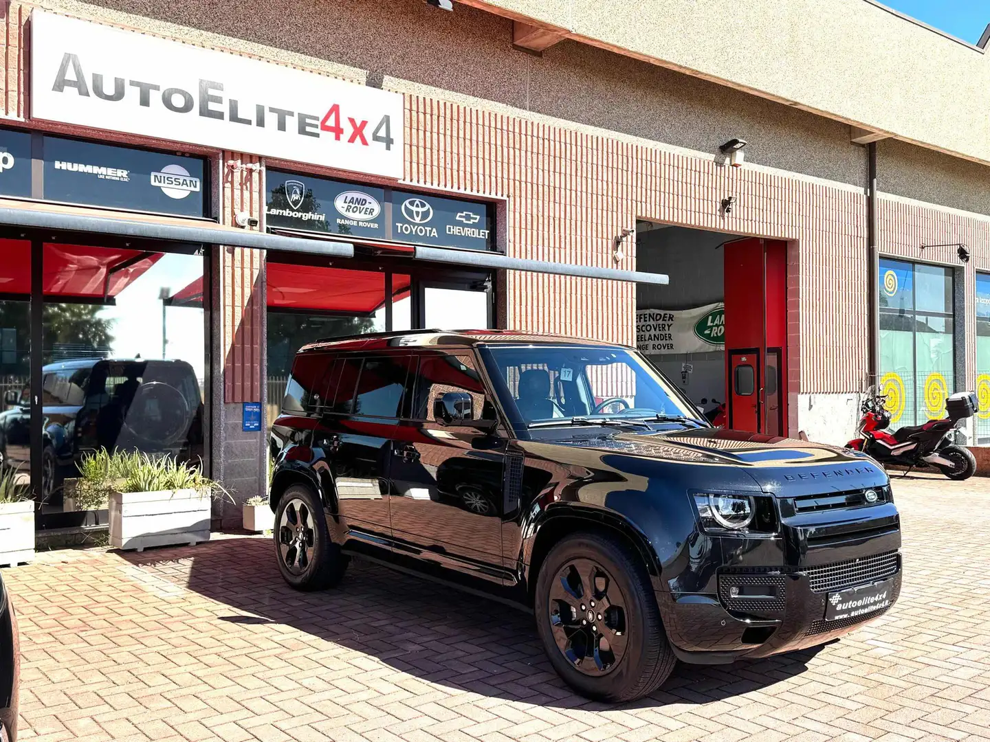 Land Rover Defender 110 3.0D  AWD Auto X-Dynamic SE Total black Nero - 1