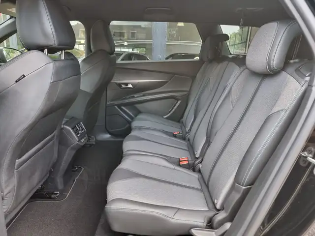 Peugeot 5008 view 16