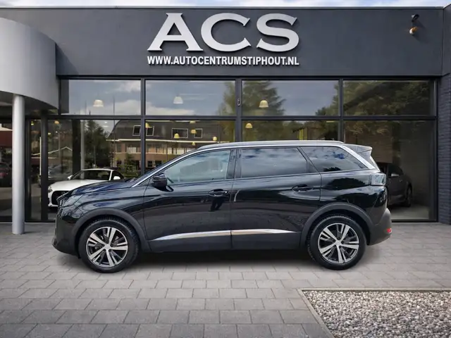 Peugeot 5008 view 5