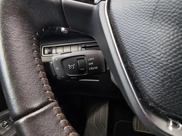 Peugeot 5008 view 22